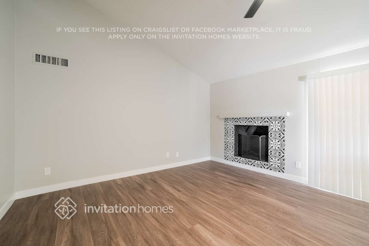 6433 W Sunnyslope Ln - Photo 2 of 16