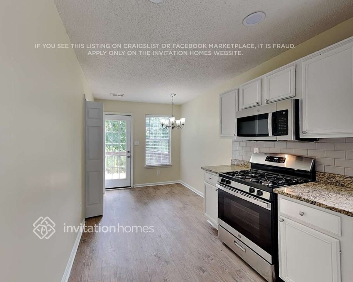 1384 Camrose Ct - Photo 7 of 11