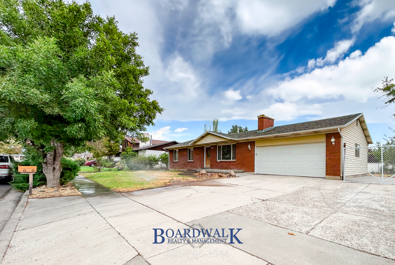 2106 W Western Charm Dr - Photo 3 of 30