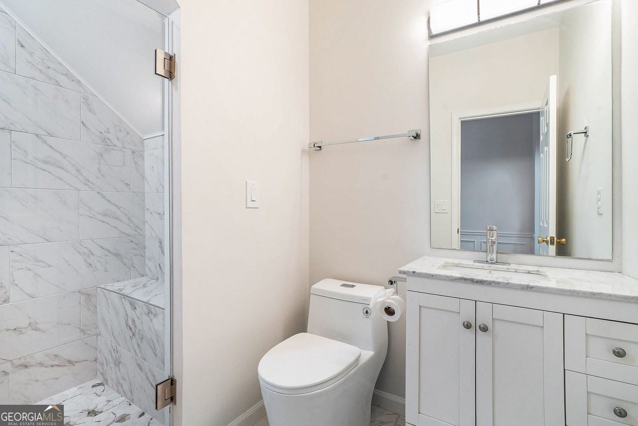 1916 Oakwood Grove Dr - Photo 4 of 20