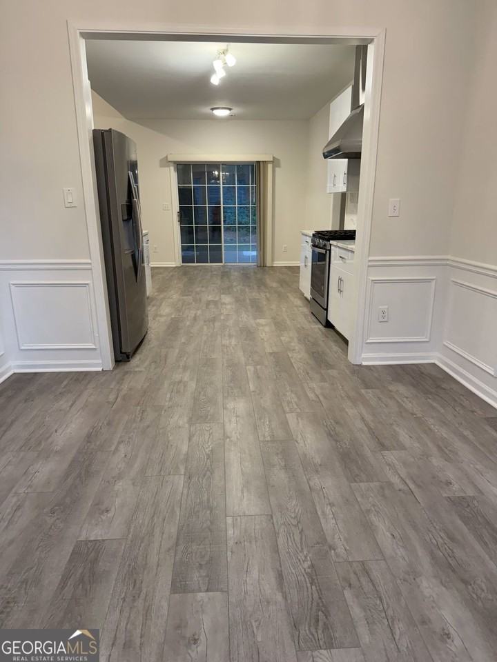 1916 Oakwood Grove Dr - Photo 6 of 20