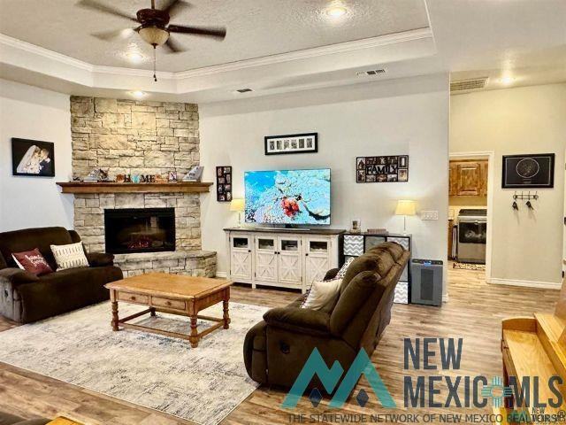 3313A Northglen Dr - Photo 4 of 42