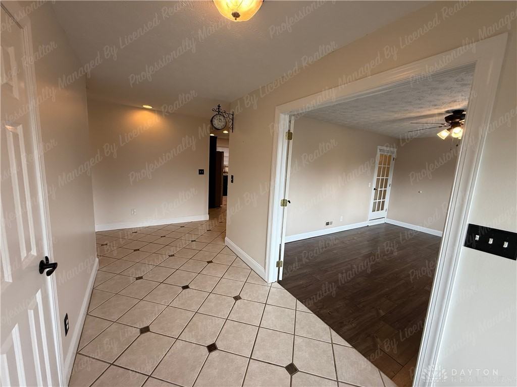 2147 Granada Dr - Photo 4 of 50