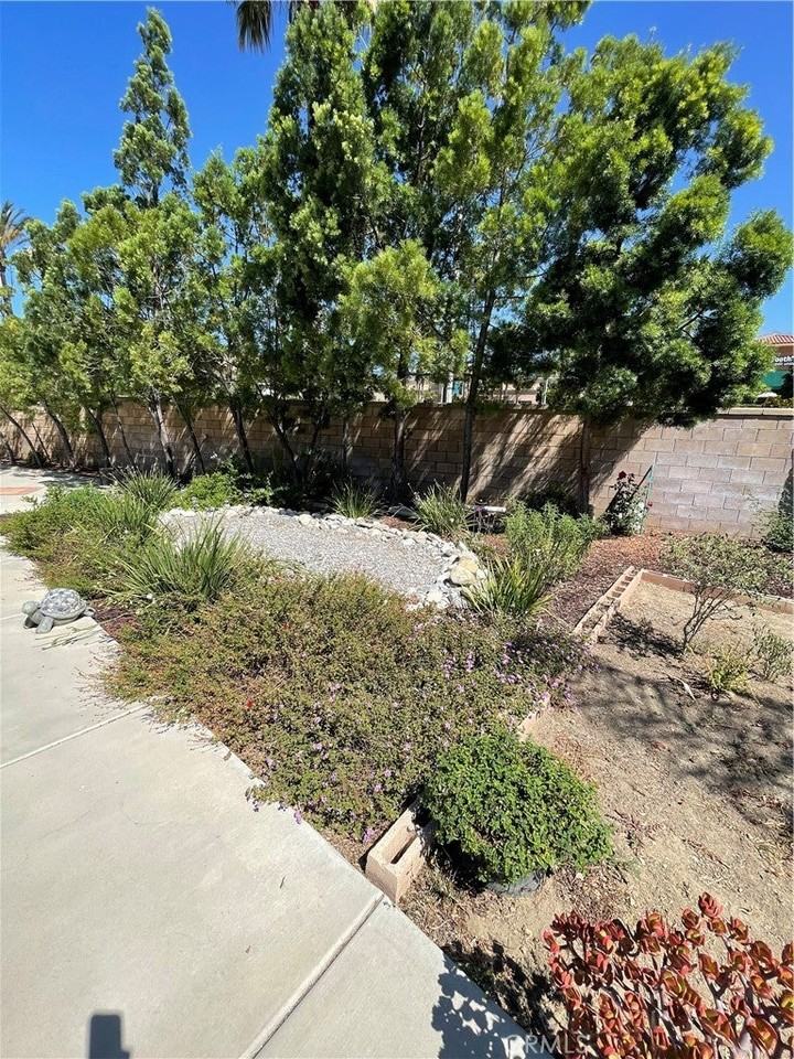 1321 Kendra Ln - Photo 7 of 37