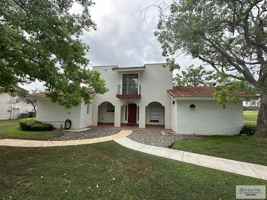 featured image of 215 Zapata Ave