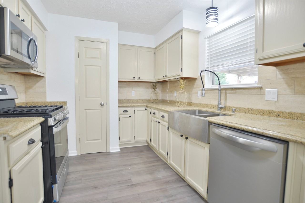 2797 Wood Hollow Dr - Photo 7 of 21