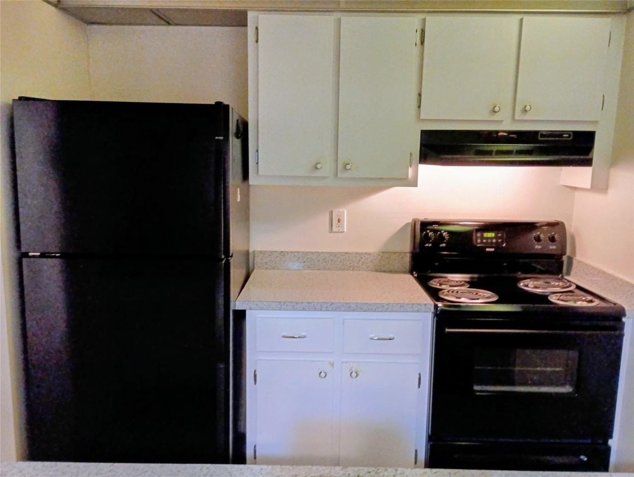 777 Federal Highway - Photo 2 of 17