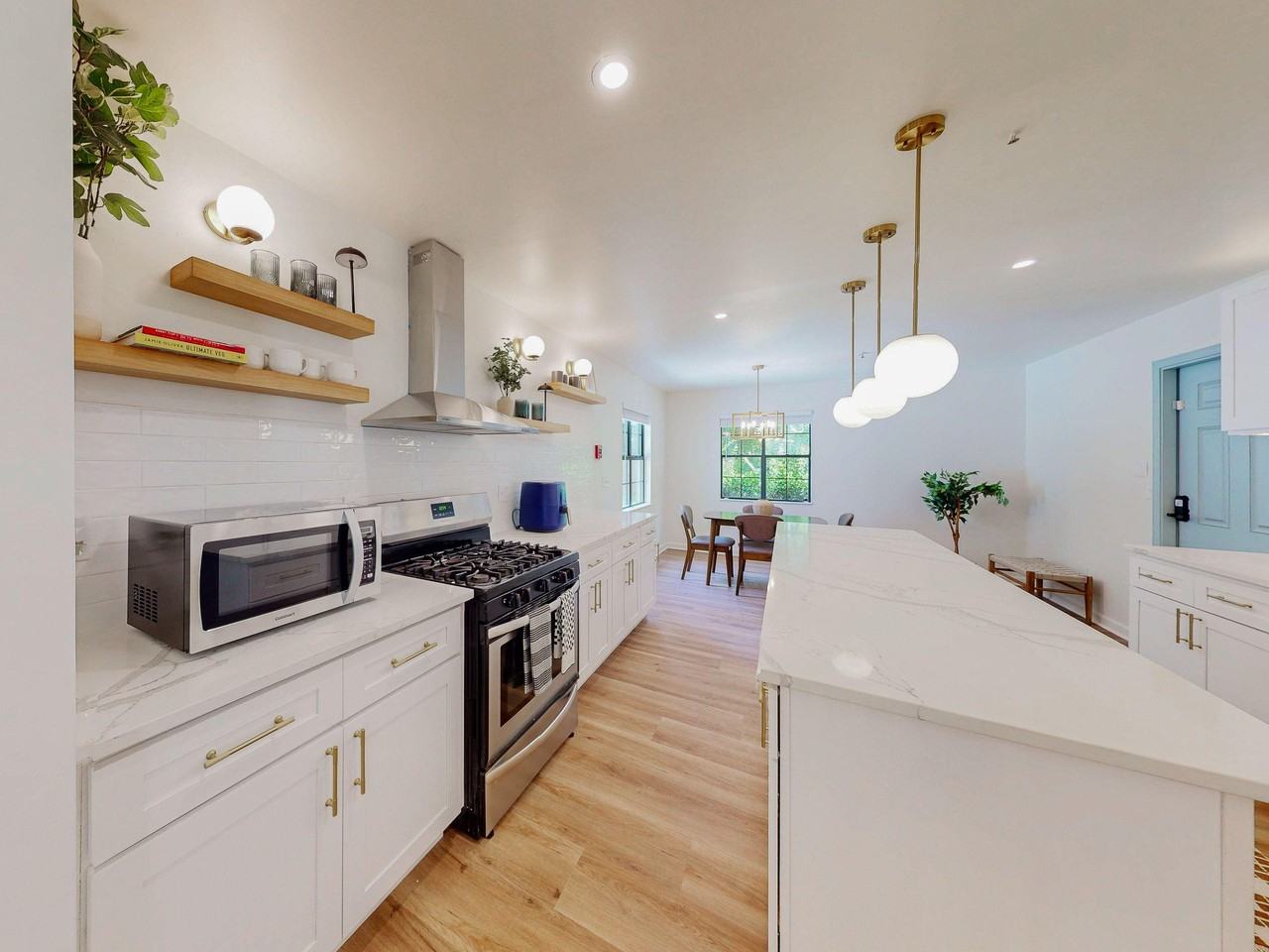 Poplar St - Photo 3 of 4