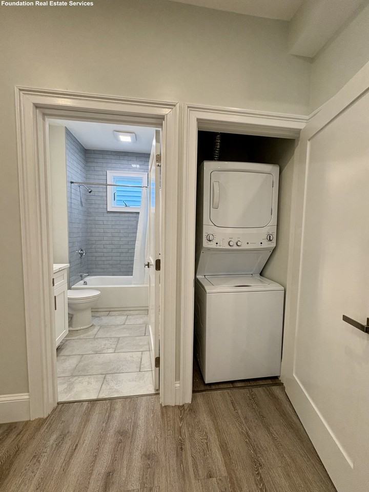 54 Falcon St - Photo 6 of 23