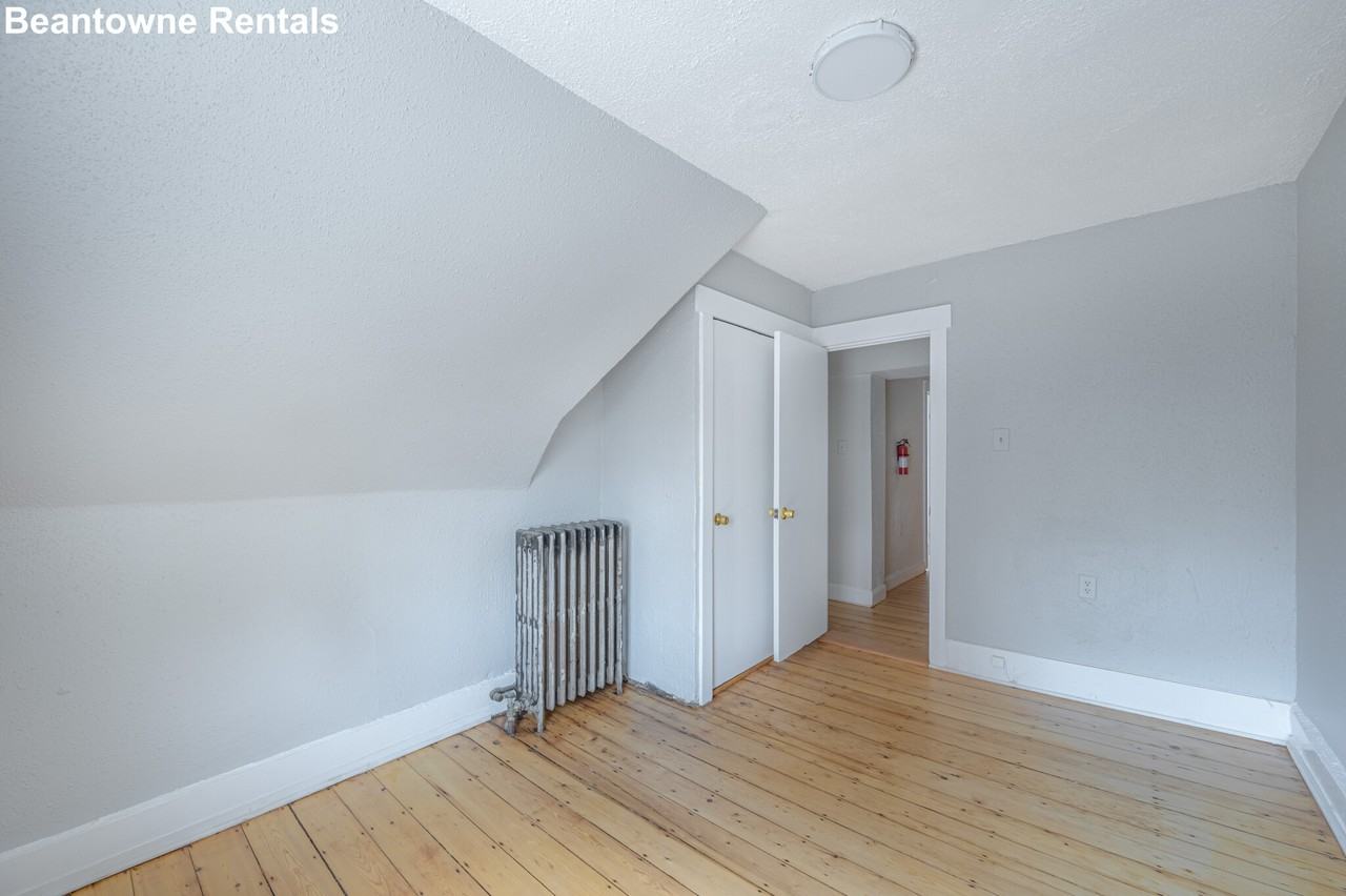 Mount Pleasant Ave #201 - Photo 3 of 10