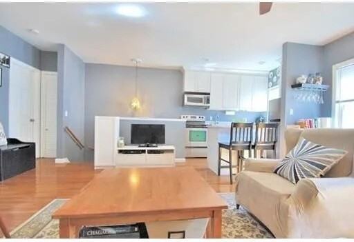 136 D St #3 - Photo 5 of 18