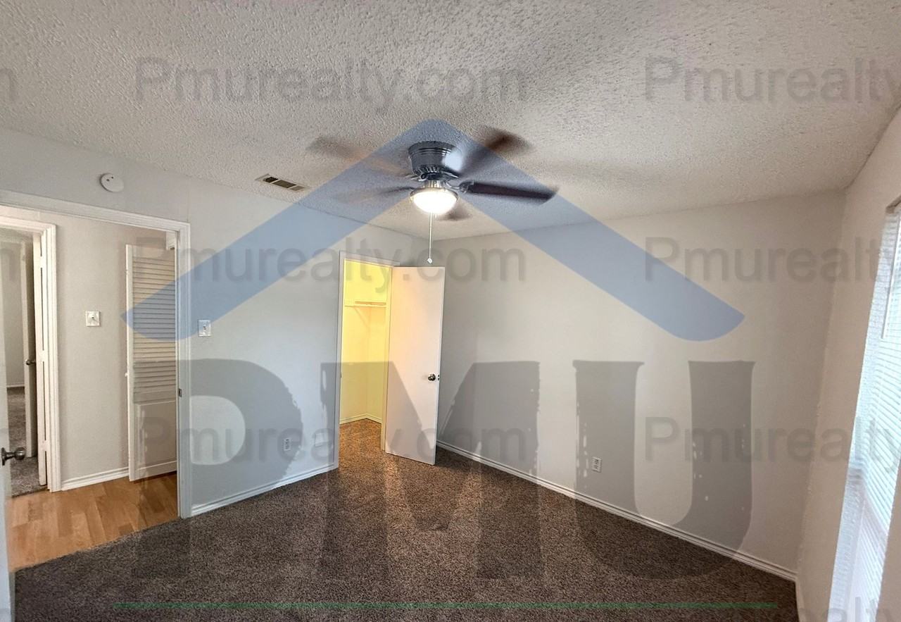 512 Newcastle Drive - Photo 7 of 13