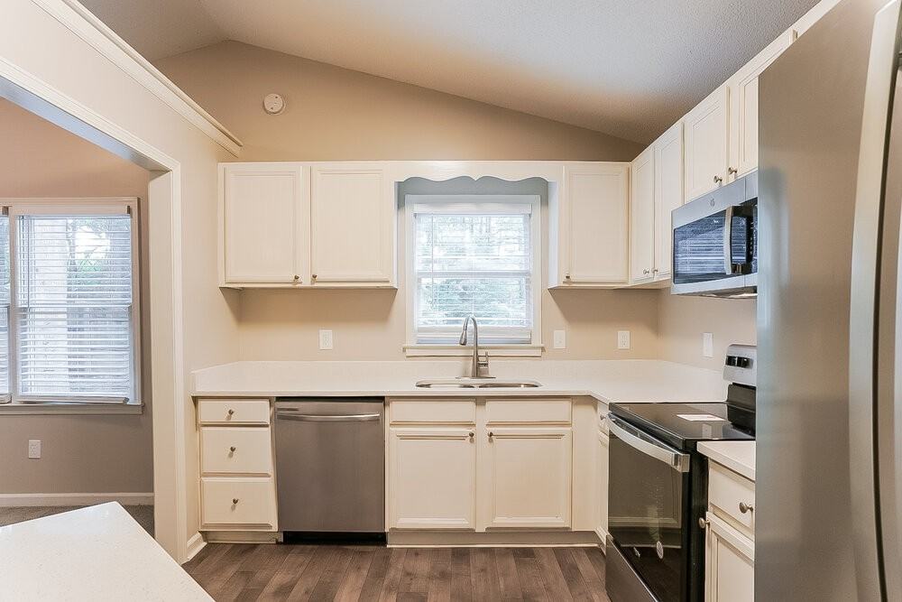 76 Villa Rosa Dr - Photo 7 of 16