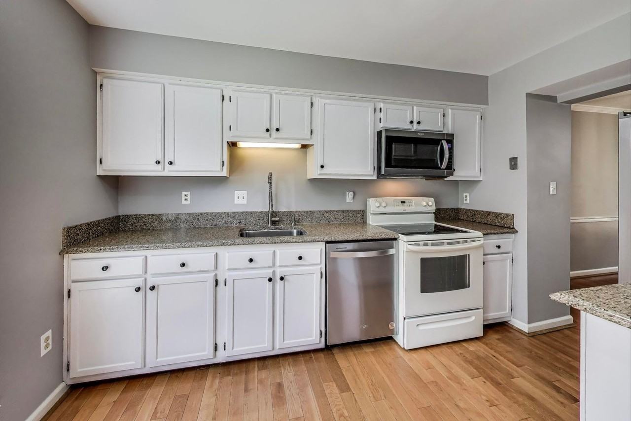 3205 Saint Florence Ter - Photo 2 of 34