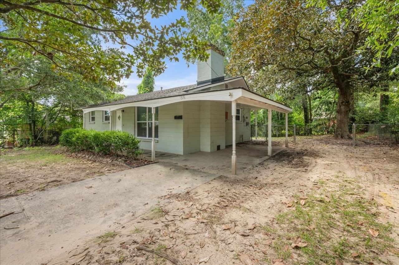 1319 East 69th Street - Photo 2 of 25