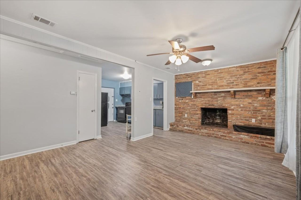 1319 East 69th Street - Photo 3 of 25