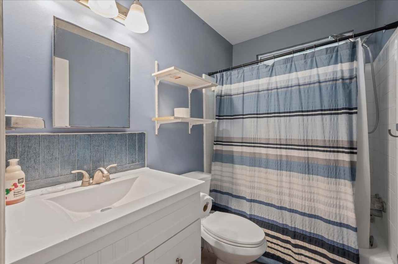 1319 East 69th Street - Photo 6 of 25