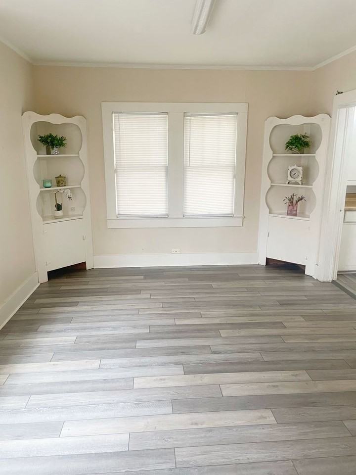 765 Saint Louis St - Photo 2 of 4