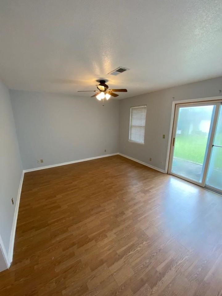 1709 Grays Inn Rd - Photo 2 of 14