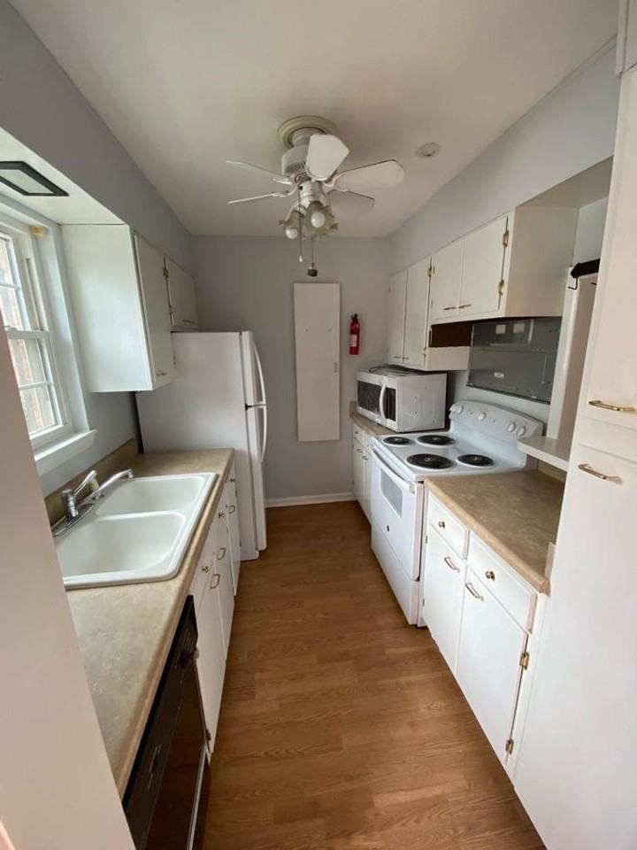 1709 Grays Inn Rd - Photo 5 of 14