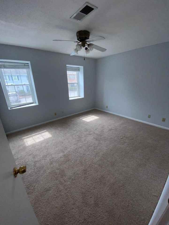 1709 Grays Inn Rd - Photo 7 of 14