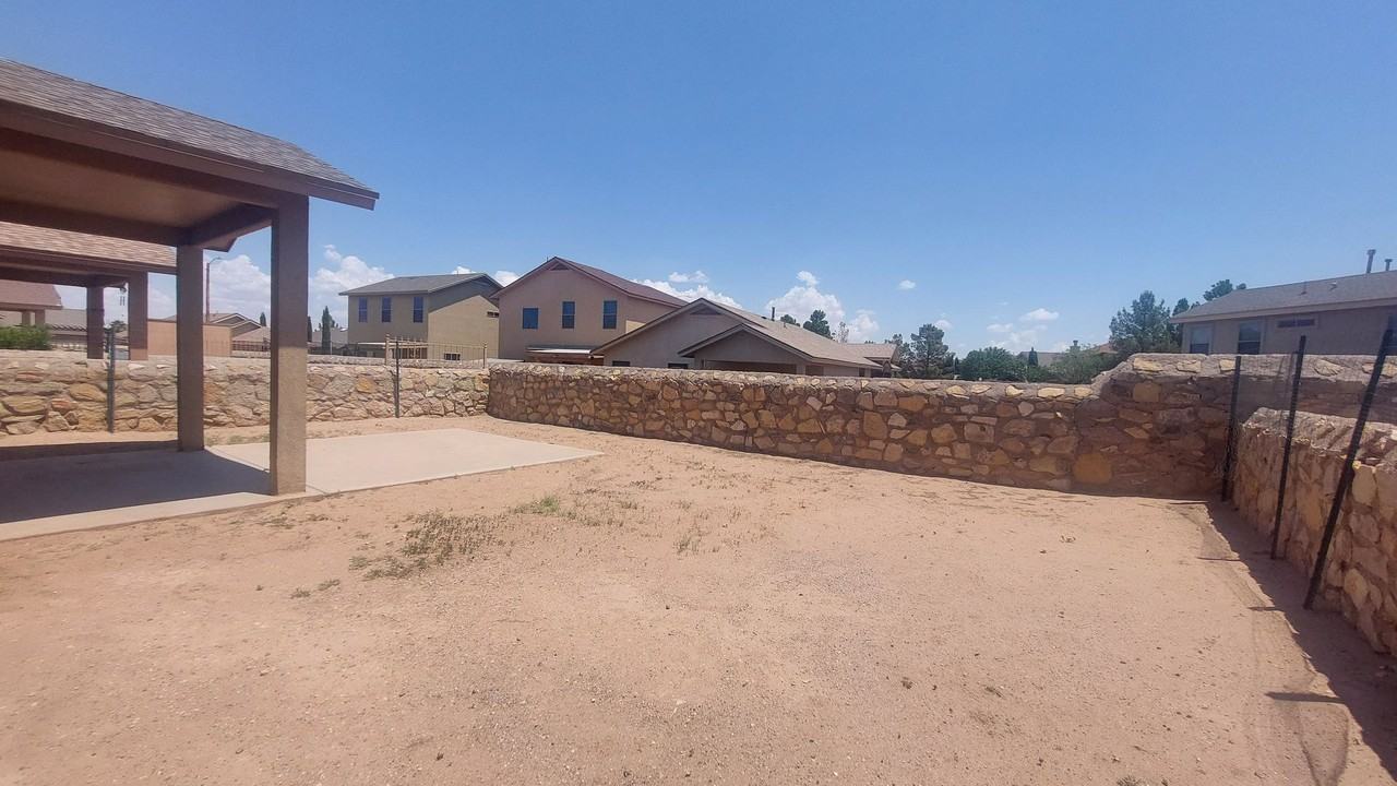 4768 Joseph Rodriguez Dr - Photo 4 of 29