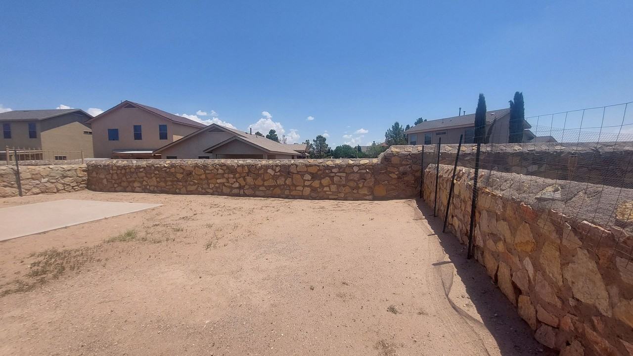 4768 Joseph Rodriguez Dr - Photo 6 of 29