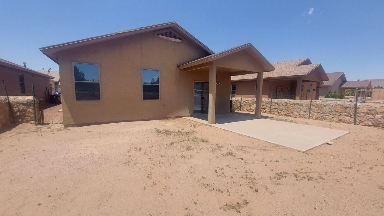 4768 Joseph Rodriguez Dr - Photo 7 of 29