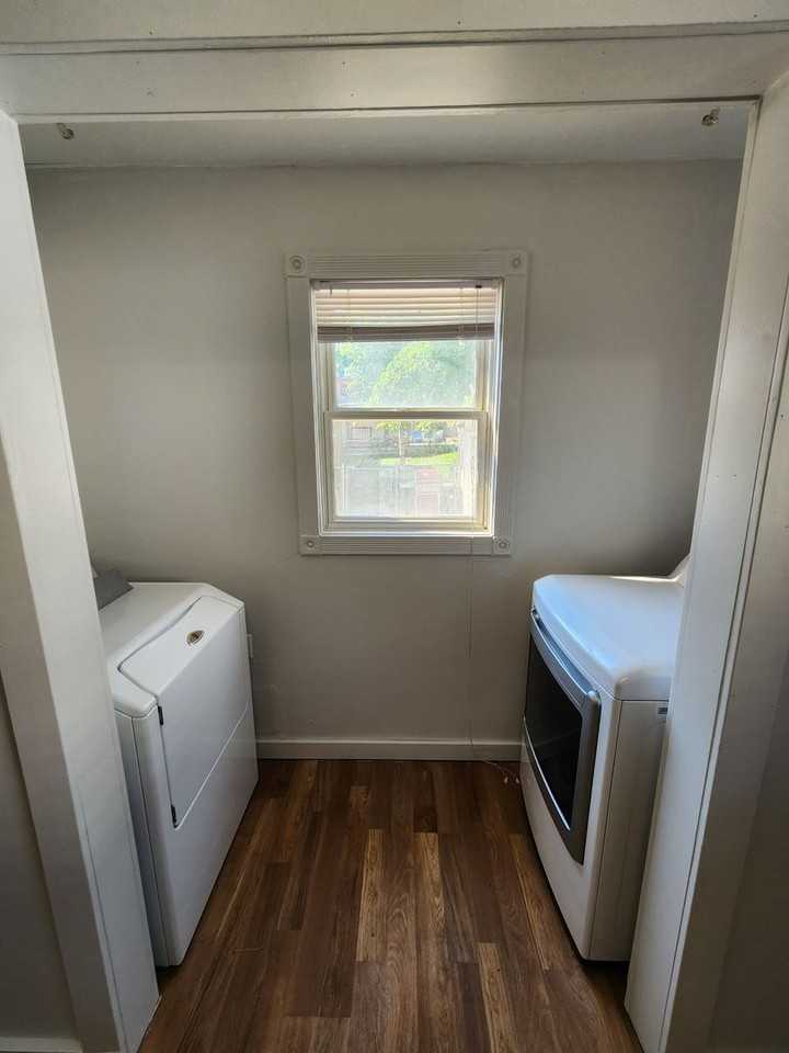 1705 5th St - Photo 7 of 24