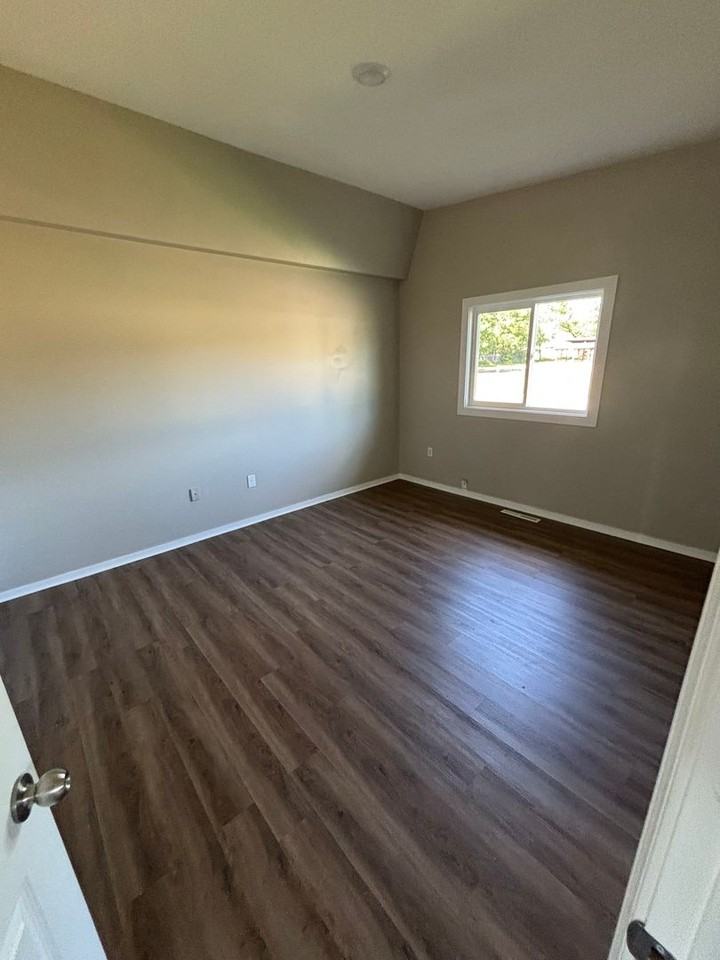 1584 Harrington Loop - Photo 3 of 10