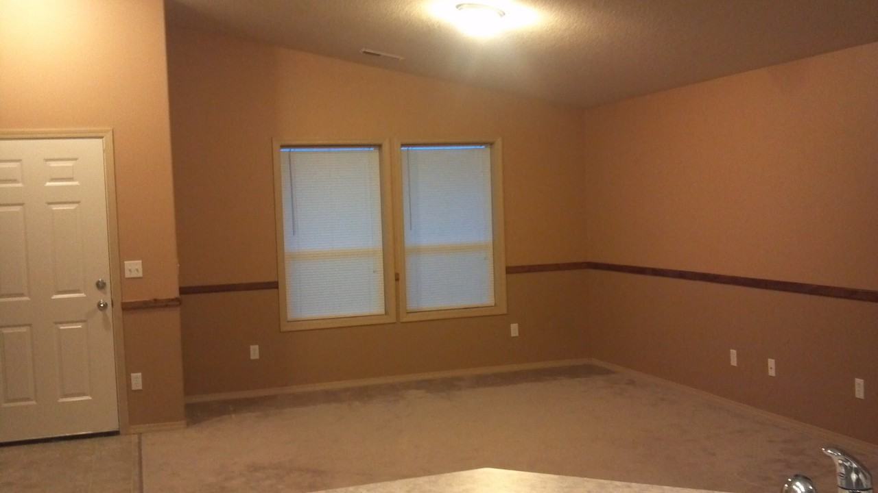 5520 Cleveland Ln - Photo 2 of 15