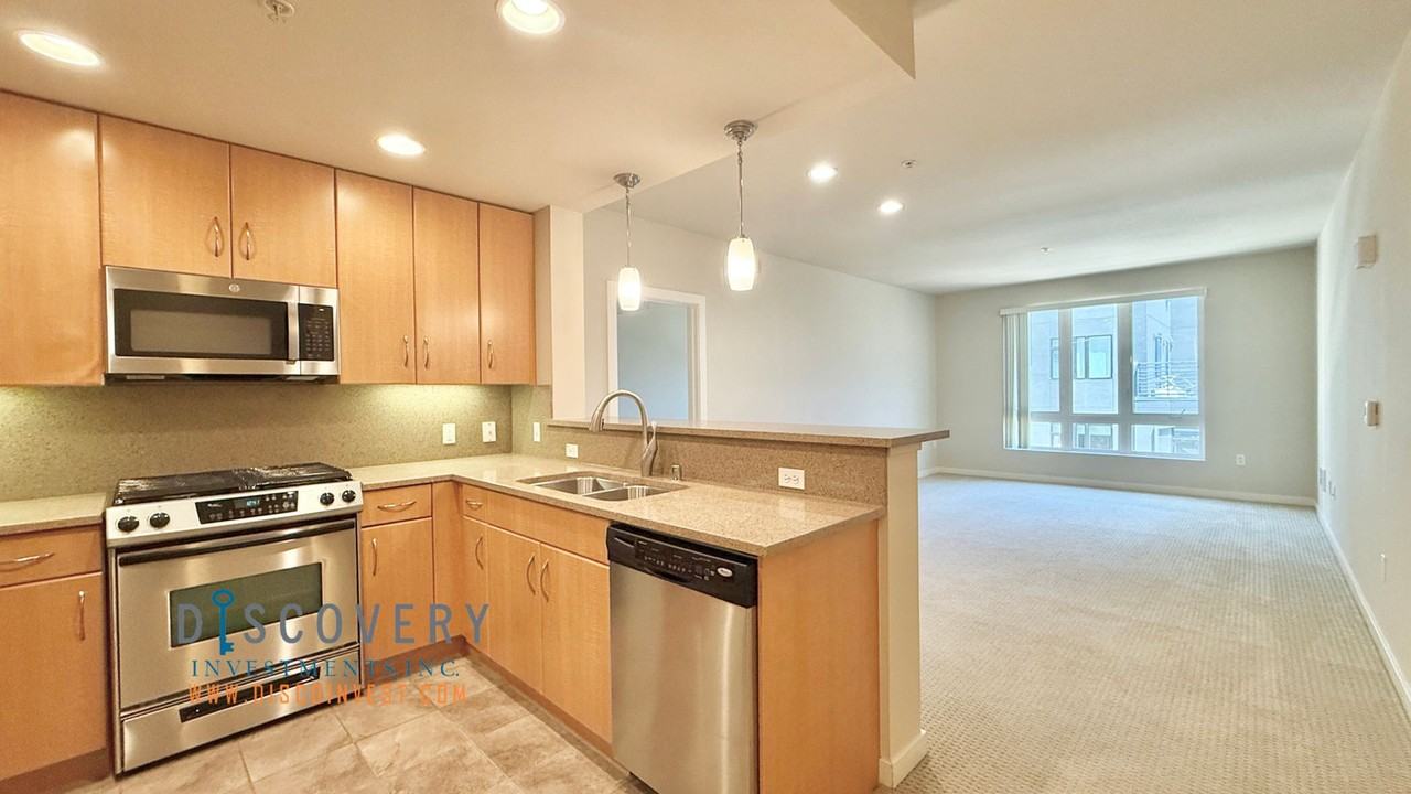 1511 Jefferson St #302 - Photo 6 of 25