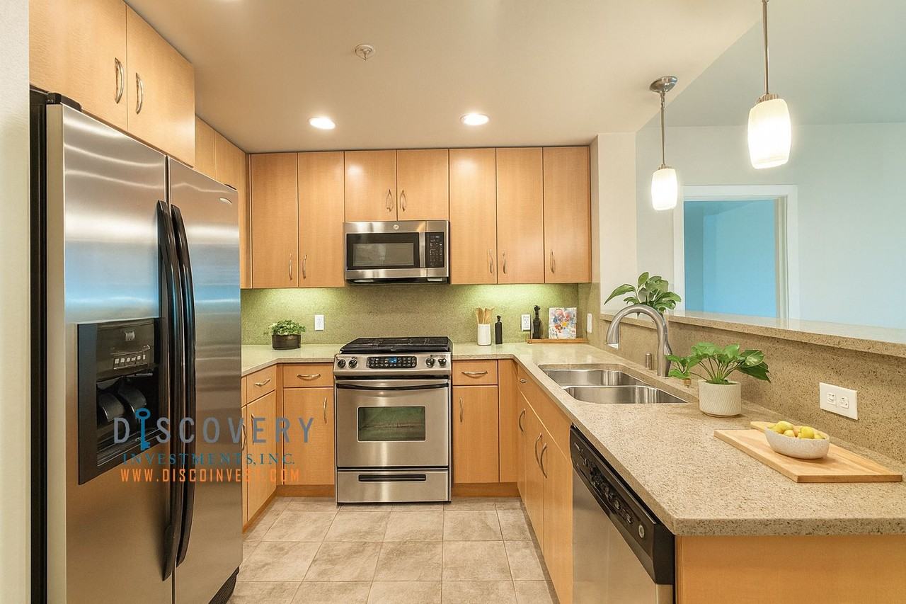 1511 Jefferson St #302 - Photo 7 of 25