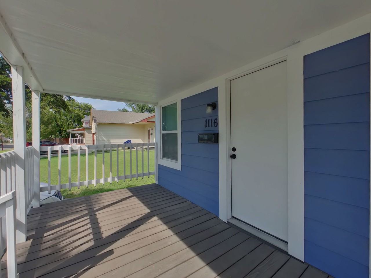 1116 N Ohio Ave - Photo 2 of 12