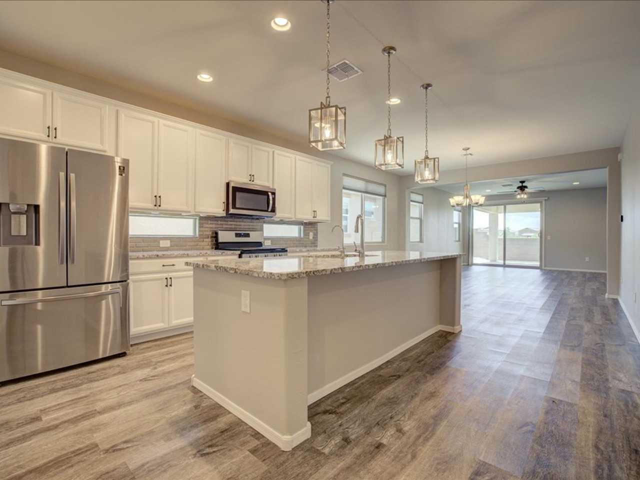 14266 E Hub Dr - Photo 4 of 31