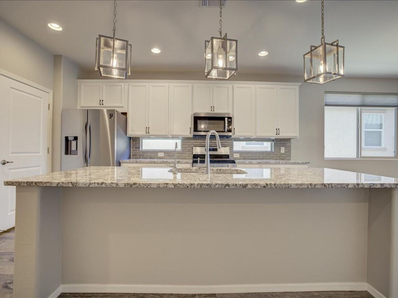 14266 E Hub Dr - Photo 6 of 31