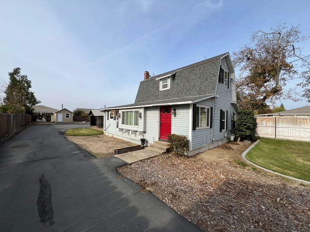 1913 Tully Rd - Photo 4 of 37