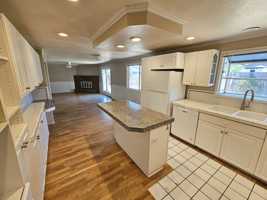 featured image of 538 49th Ave Se