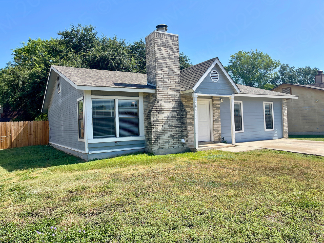 4827 Blue Spruce Dr - Photo 3 of 17