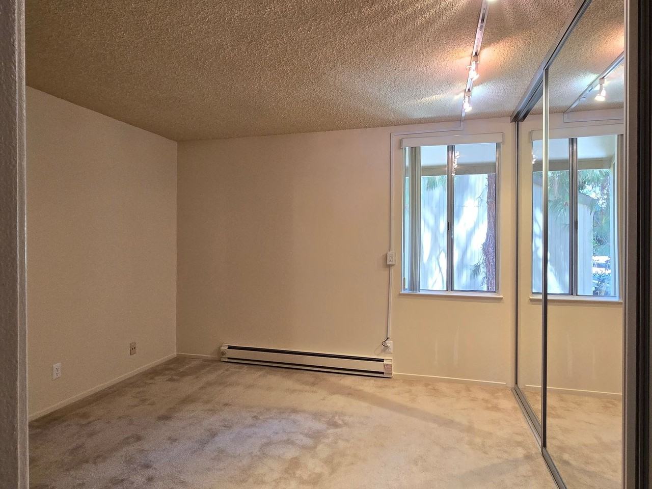 505 Cypress Point Dr #88 - Photo 7 of 10