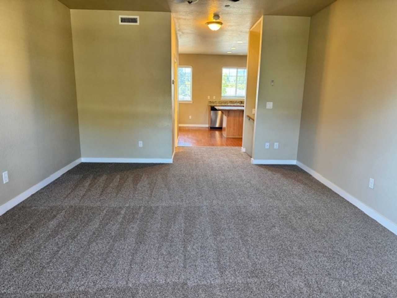814 Overcup St - Photo 5 of 22