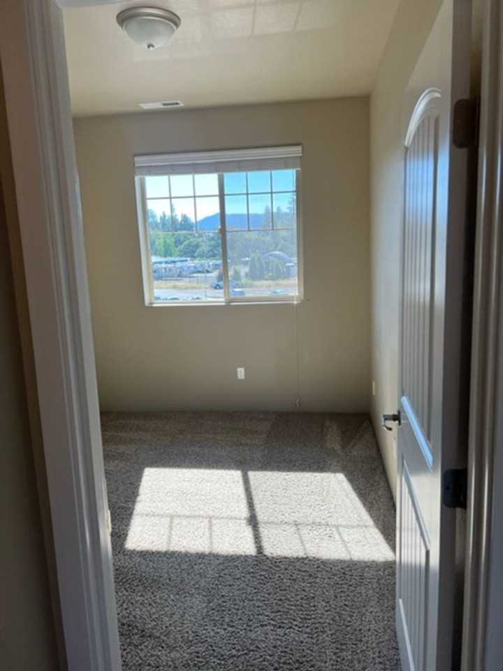 814 Overcup St - Photo 7 of 22