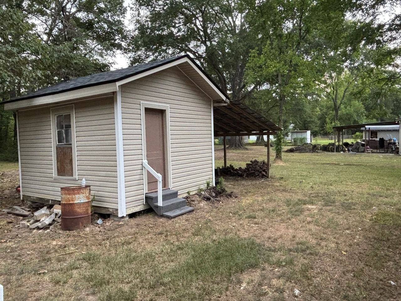 1213 Palmetto Rd - Photo 5 of 14