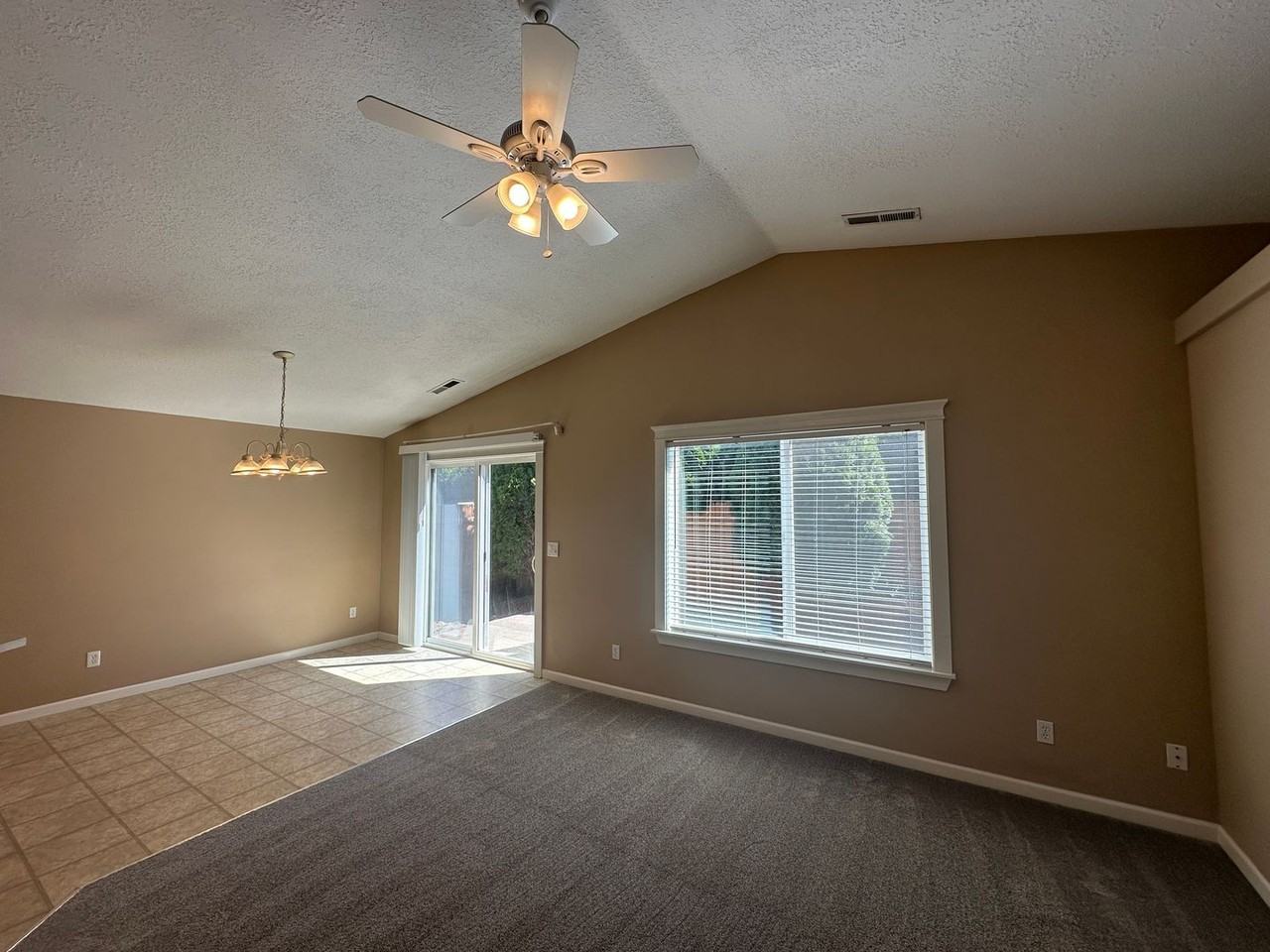 1964 Future Dr Ne - Photo 2 of 14