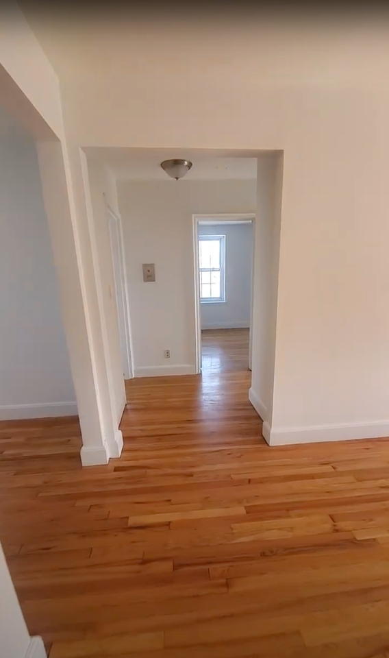 27 Englewood Ave - Photo 6 of 18