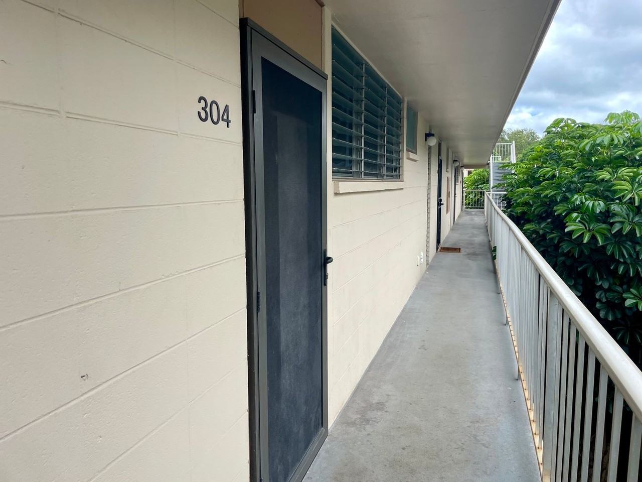 95-045 Waikalani Dr #G304