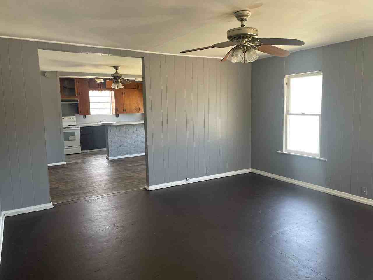 1601 6th St - Photo 5 of 35