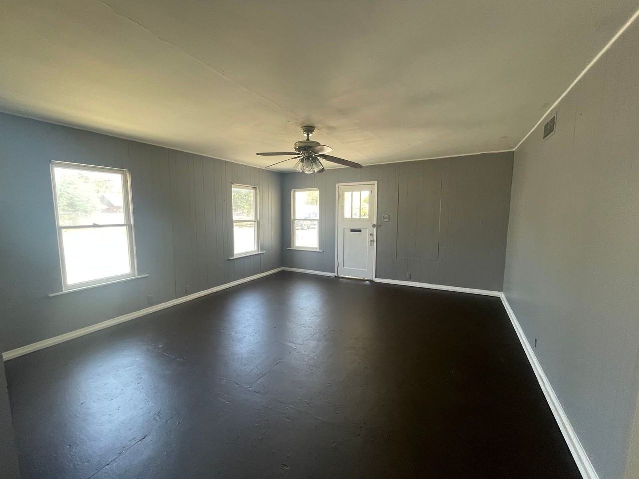 1601 6th St - Photo 6 of 35