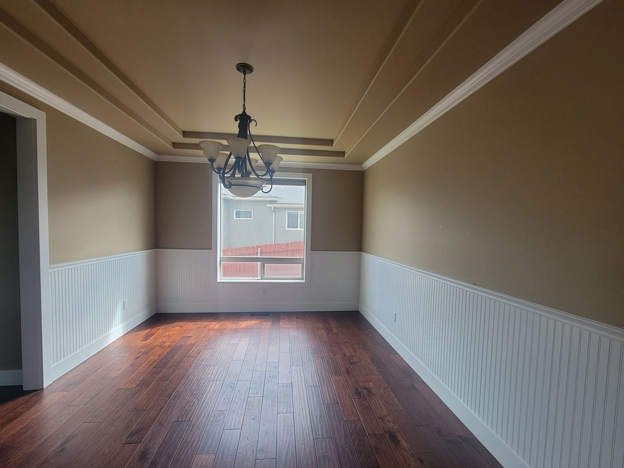 3684 Nottingham Dr - Photo 3 of 15