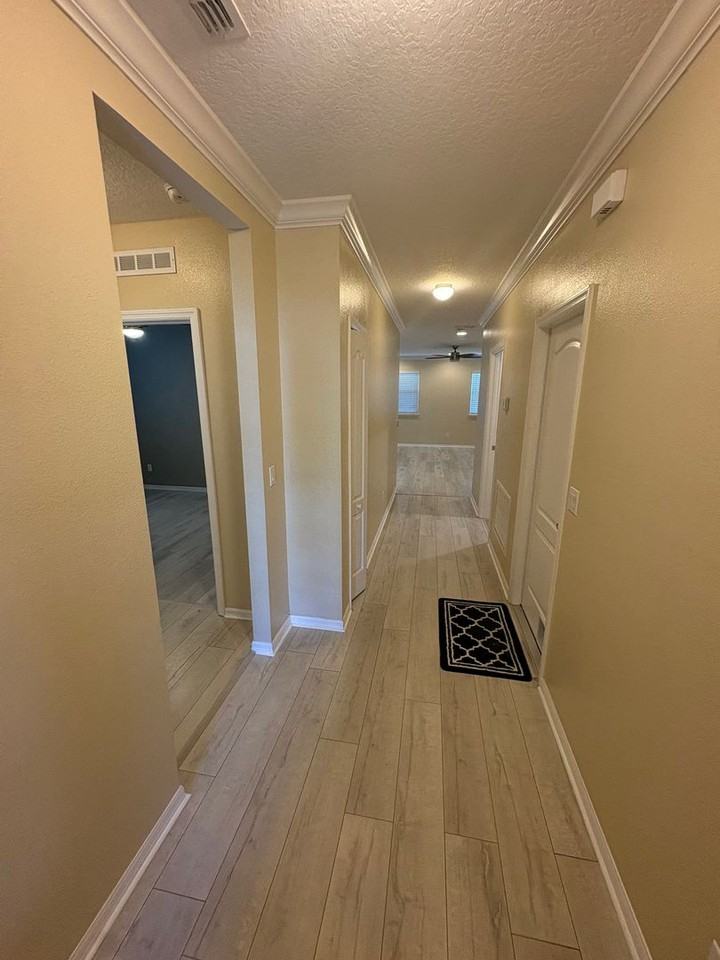 2409 Martins Run - Photo 4 of 24